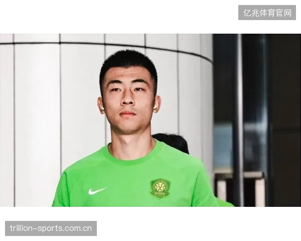 大连英博防线保持整体移动